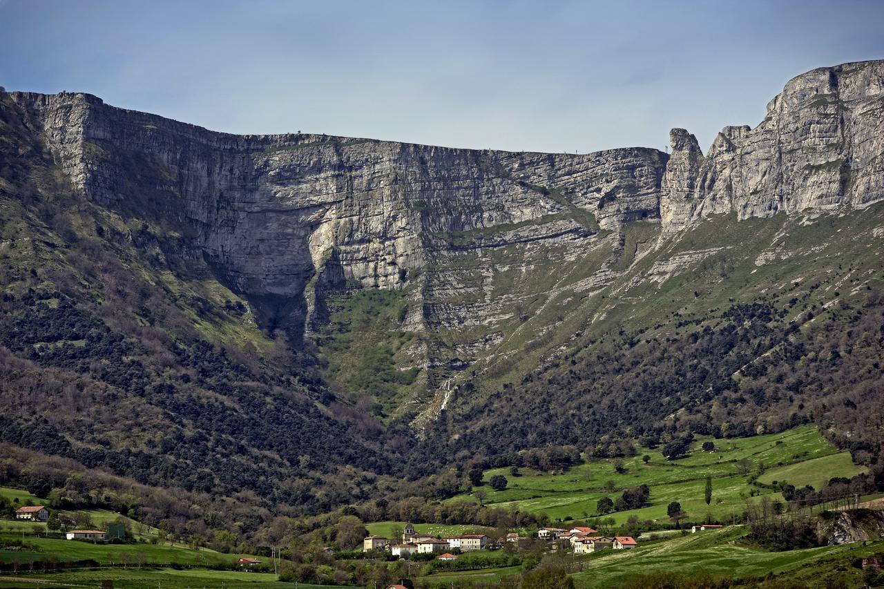 Ciudad De Orduña Екстериор снимка